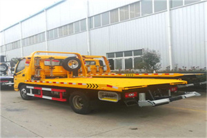 岳塘附近拖车救援搭电